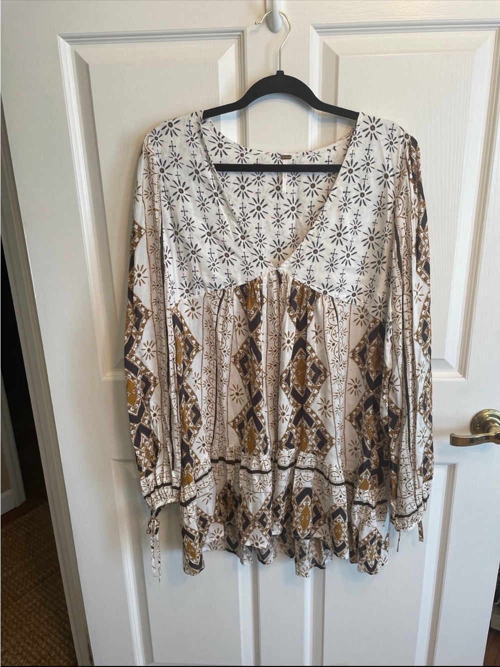 Free People NWT Down By The Bay Tunic Top Size Large, V-Neck